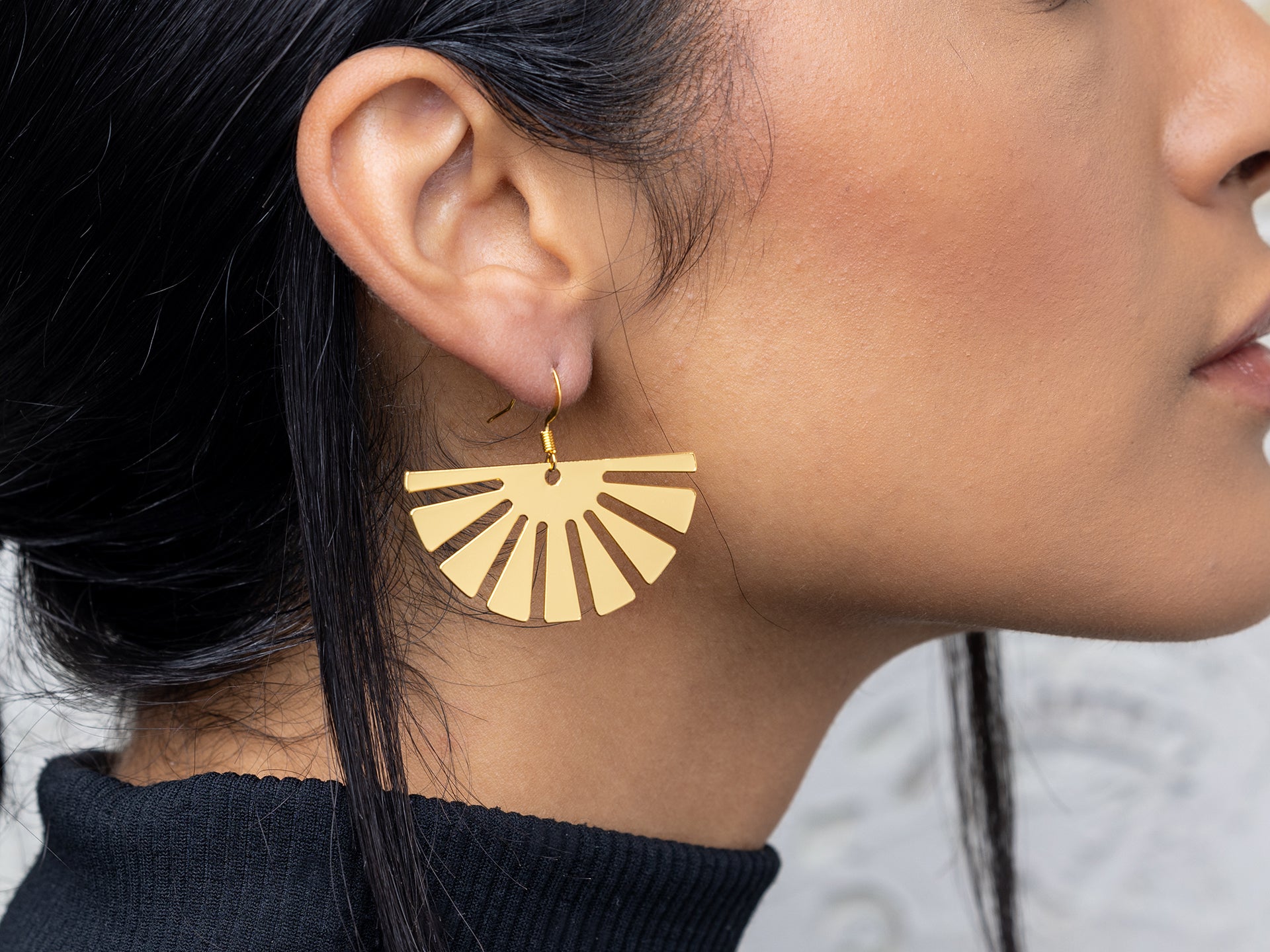 Rael Cohen Sun Inspired Dangle Earrings In Gold