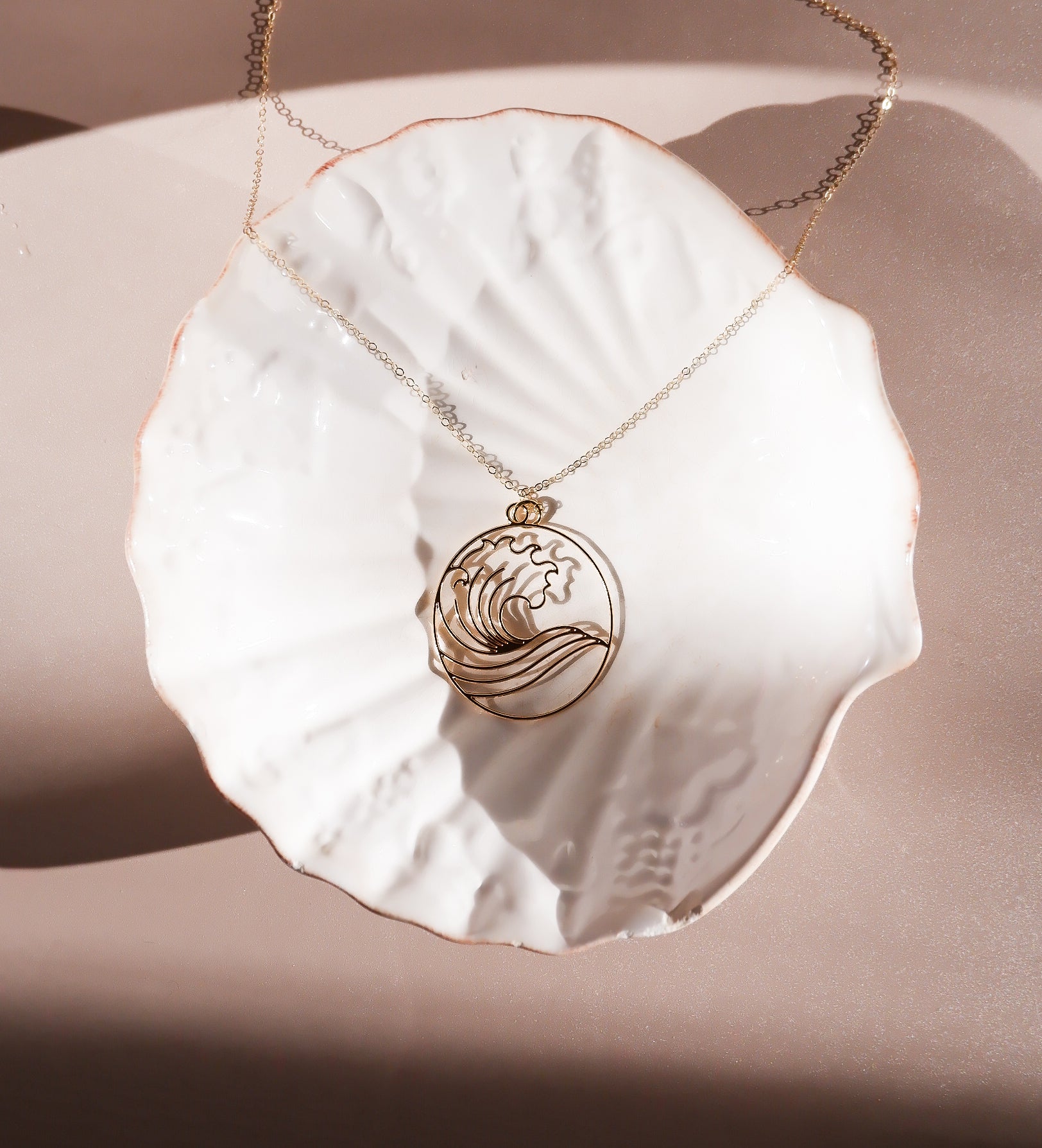 gold wave necklace for women