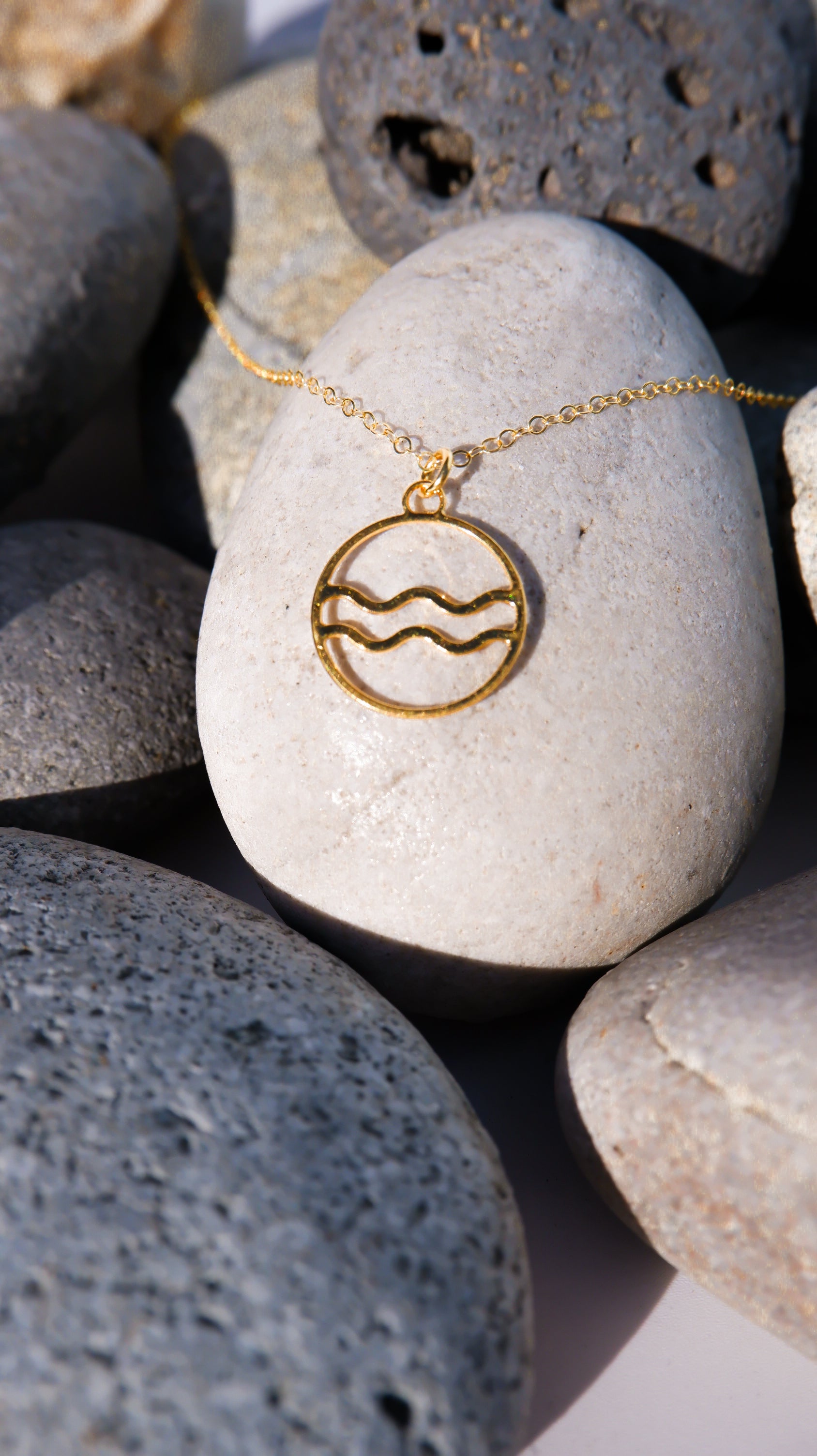 Rael Cohen Zodiac Inspired Aquarius Necklace In Gold