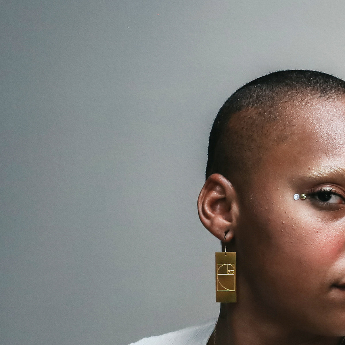 Rael Cohen Fibonacci Inspired Engraved Earrings In Gold