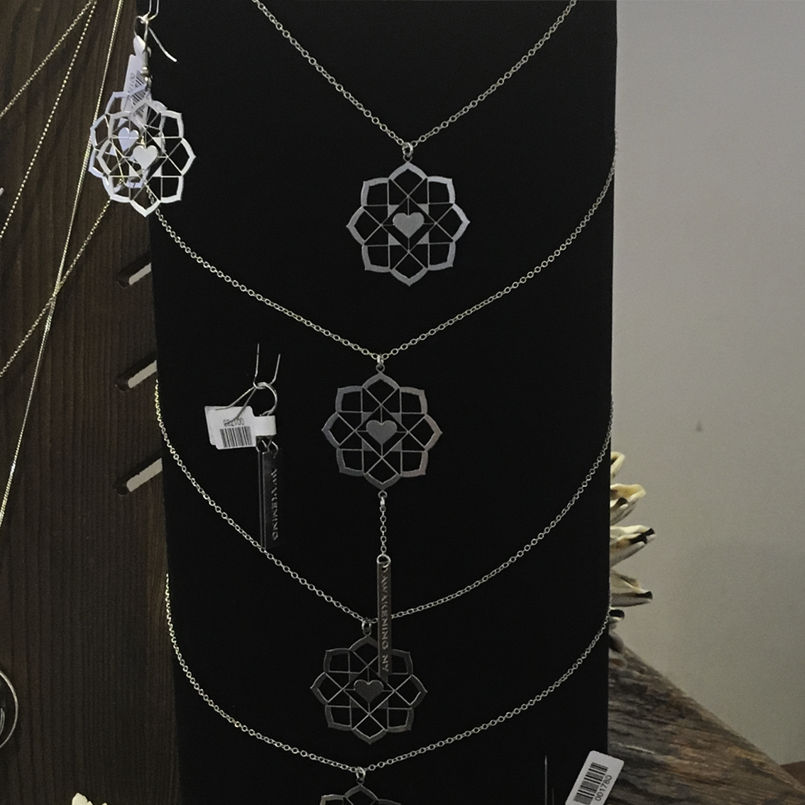 customized logo jewelry