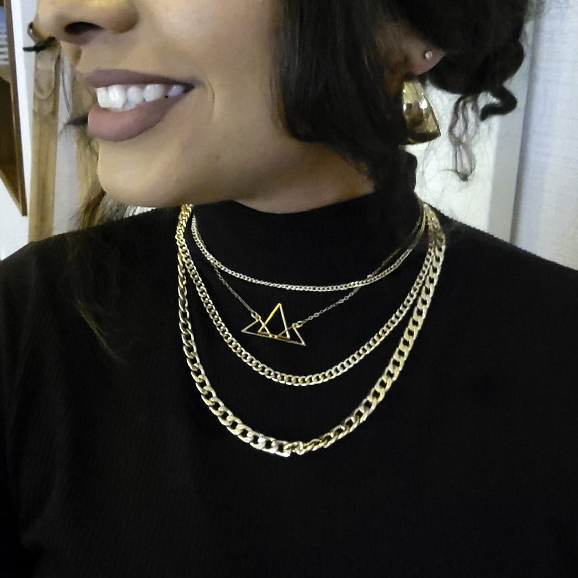 Rael Cohen le meridian hotel logo Necklace In Gold